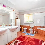 Family-friendly With Swimming Pool - 14294 * 里耶卡