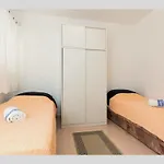 Family-friendly With Swimming Pool - 14294 * 里耶卡
