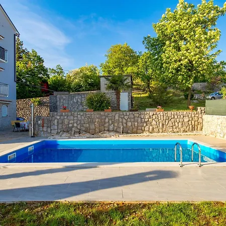 Lägenhet Family-friendly With Swimming Pool - 14294