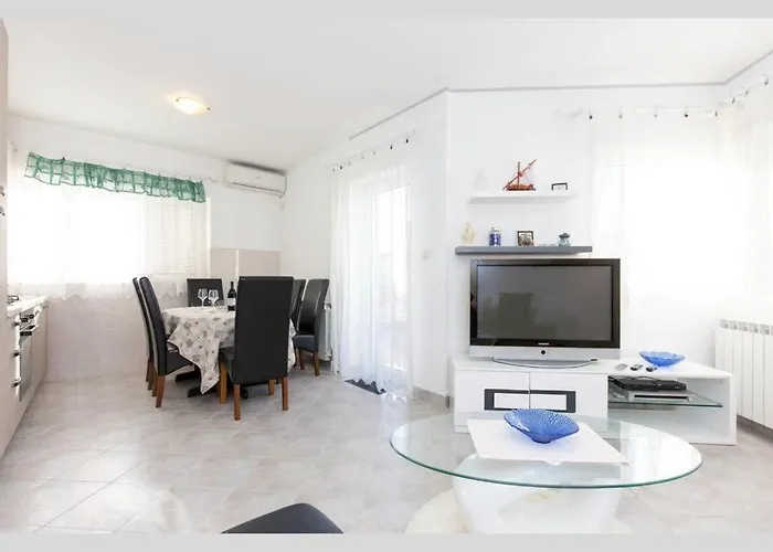 Family-friendly With Swimming Pool - 14294