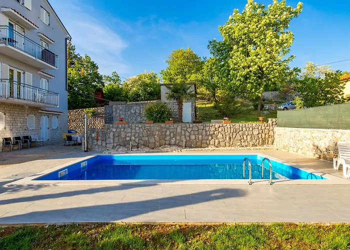 Lägenhet Family-friendly With Swimming Pool - 14294