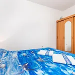 Family-friendly With Swimming Pool - 14294 Apartmán *