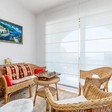 Family-friendly With Swimming Pool - 14294 Apartmán
