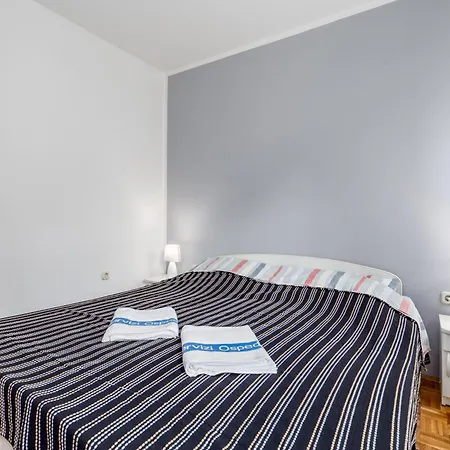 Family-friendly With Swimming Pool - 14294 Apartmán *